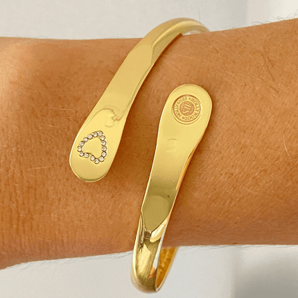 Engraved Mother Daughter Bracelets- Engraved Love Between Mother and Daughter Knows No Distance Bracelet