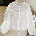 S / White