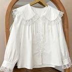 S / White