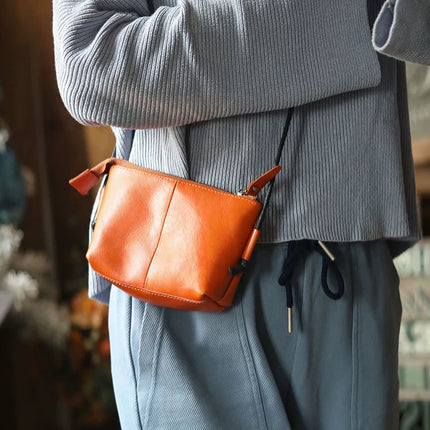 Genuine Leather Retro Portable Phone Bag | New Top Layer Cowhide Crossbody for Women (Pure Color)