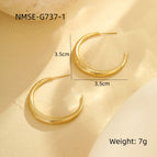 One Size / Medium Gold Ear Ring