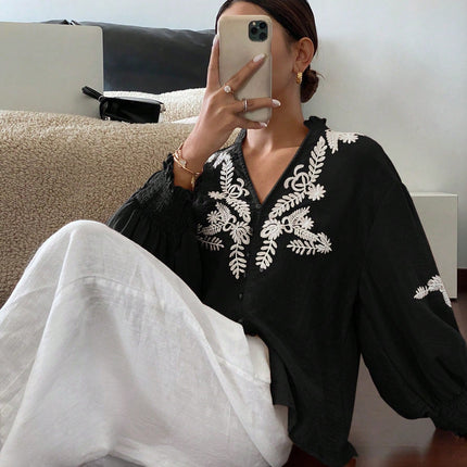 V neck Solid Color Machine Embroidery Pearl Single Breasted Lantern Long Sleeve Top