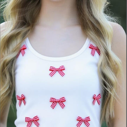 Cropped bow tank