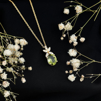 1.7 Carat Oval Peridot Diamond Flower Necklace for Women