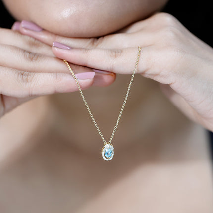 Natural Oval Sky Blue Topaz Diamond Necklace with Silver Chain