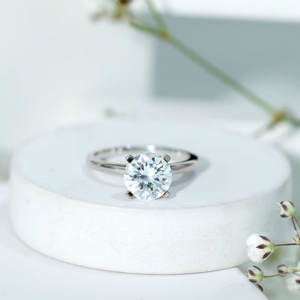 2 Carat Lab Grown Diamond Classic Engagement Ring in Silver
