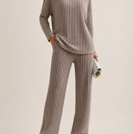 Ribbed Knit Lounge Set – LÁVINE™ Cozy Two-Piece Outfit for Women