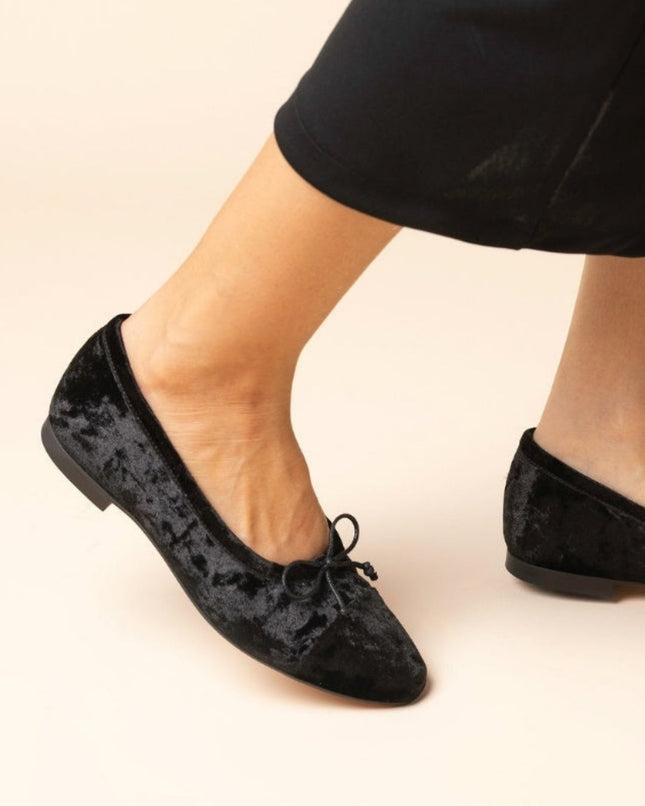 Amelie Black Velvet