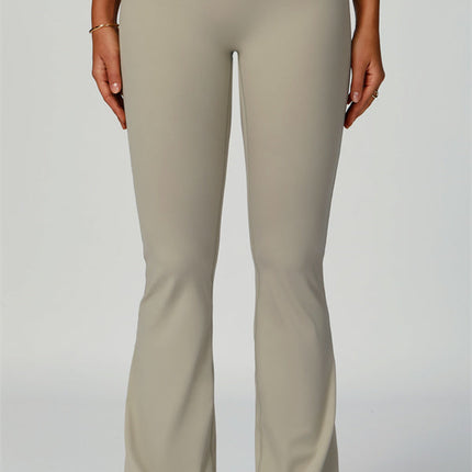 The Quest Flared Leggings
