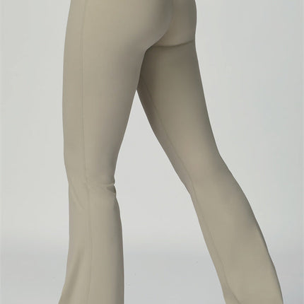 The Quest Flared Leggings