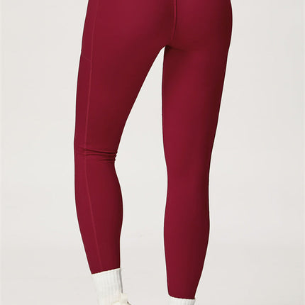 The Glacier Sports Bra Leggings 2-Piece Set