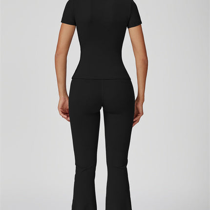The Oasis T-shirt Flared Leggings 2-Piece Set