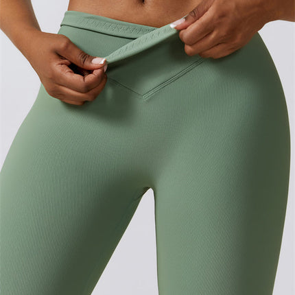 Penelope Sports Bra Flares 2-Piece Set