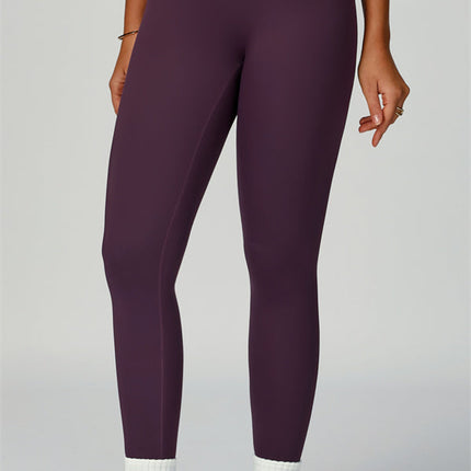 The Quest Sports Bra Leggings 2-Piece Set