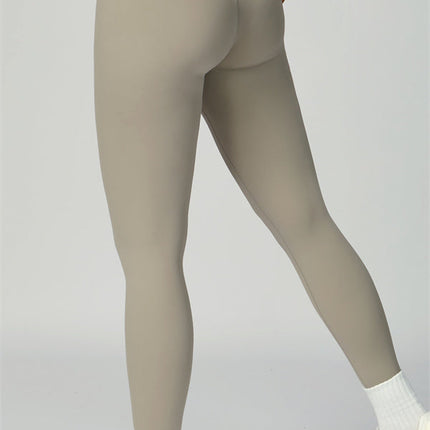 The Quest Sports Bra Leggings 2-Piece Set