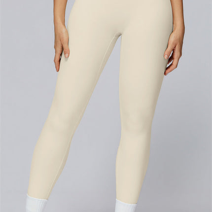 The Elle Form Sports Bra Leggings 2-Piece Set