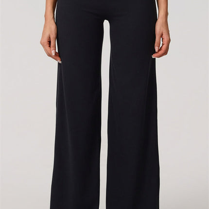 The Nestle Sports Bra Straight Leg Pants 2-Piece Set