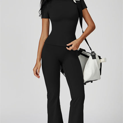 The Oasis T-shirt Flared Leggings 2-Piece Set