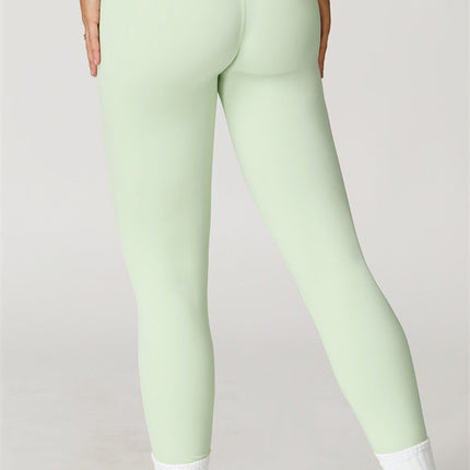 The Quest Cross Back Crop Top Leggings 2-Piece Set