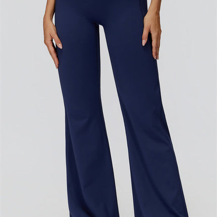 The Canyon Sports Bra Flared Leggings 2-Piece Set