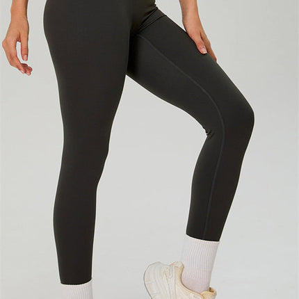 The Solid Sports Bra Leggings 2-Piece Set