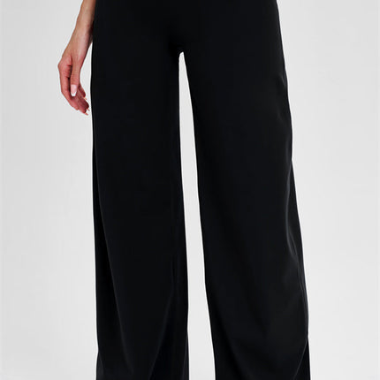 The Stride Crop Top Straight Leg Pants 2-Piece Set