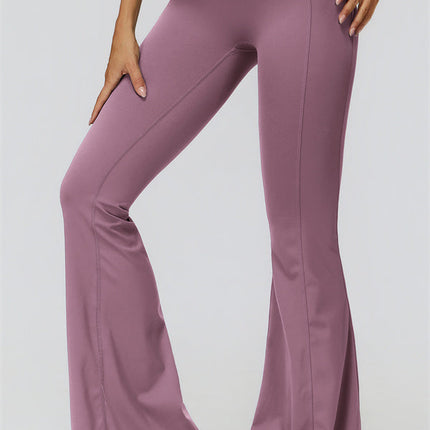 The Fyra Sports Bra Flared Leggings 2-Piece Set