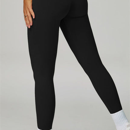 The Empower Sports Bra Leggings 2-Piece Set