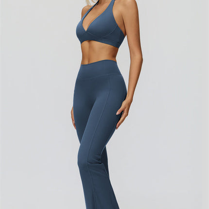 The Fyra Sports Bra Flared Leggings 2-Piece Set