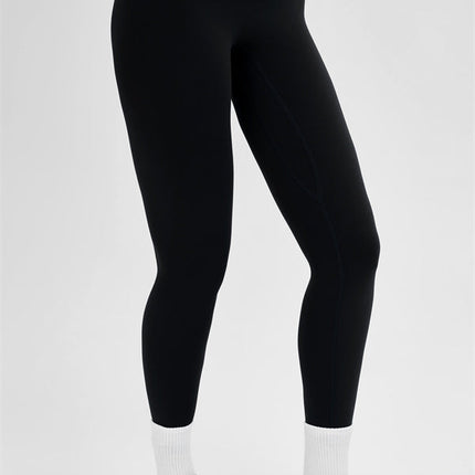 The Stride Crop Top Isabella Leggings 2-Piece Set