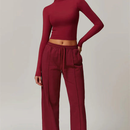 The Motion Crop Top Sweatpants 2-Piece Set