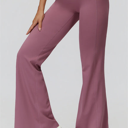 The Canyon Sports Bra Flared Leggings 2-Piece Set