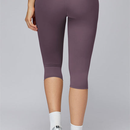 The FlexCore Sports Bra Capri Leggings 2-Piece Set