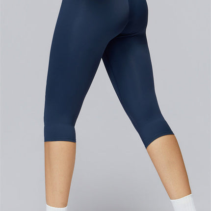 The FlexCore Sports Bra Capri Leggings 2-Piece Set