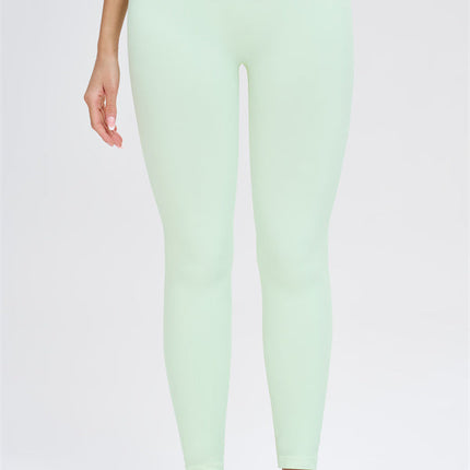 The Whim Sports Bra Leggings 2-Piece Set