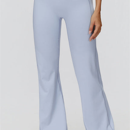 The Canyon Sports Bra Flared Leggings 2-Piece Set