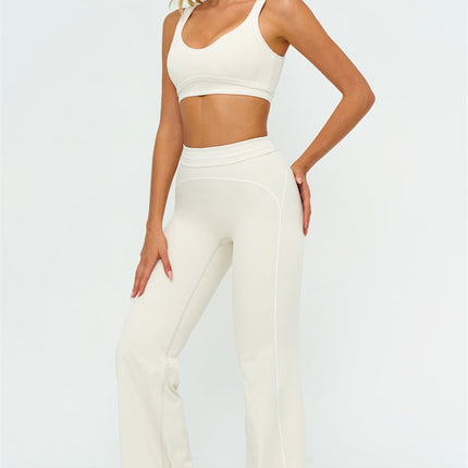 The Amara Sports Bra Flared Leggings 2-Piece Set