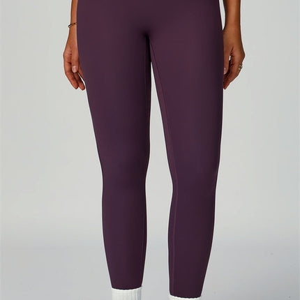 The Quest Sports Bra Leggings 2-Piece Set