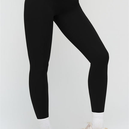 The BoldFit Sports Bra Leggings 2-Piece Set