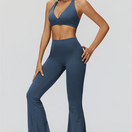 The Fyra Sports Bra Flared Leggings 2-Piece Set