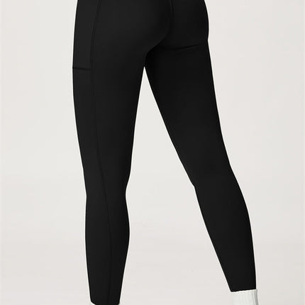 The Glacier Sports Bra Leggings 2-Piece Set