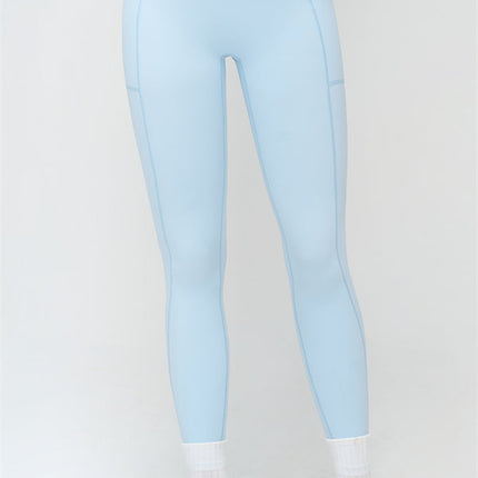 The BoldFit Sports Bra Leggings 2-Piece Set