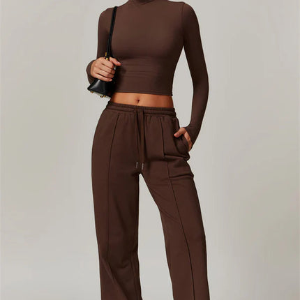 The Motion Crop Top Sweatpants 2-Piece Set
