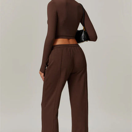 The Motion Crop Top Sweatpants 2-Piece Set
