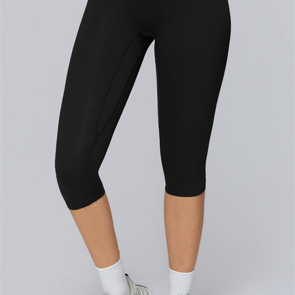 The FlexCore Crop Tank Capri Leggings 2-Piece Set
