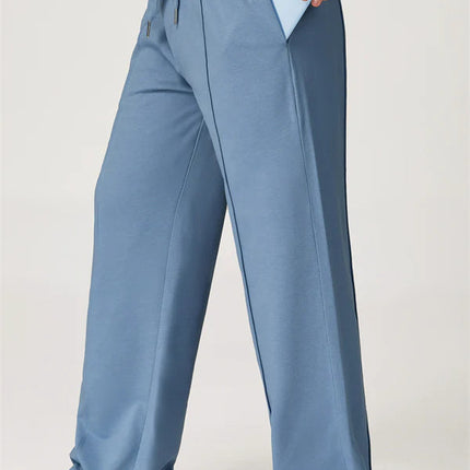 The Motion Crop Top Sweatpants 2-Piece Set