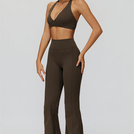 The Fyra Sports Bra Flared Leggings 2-Piece Set