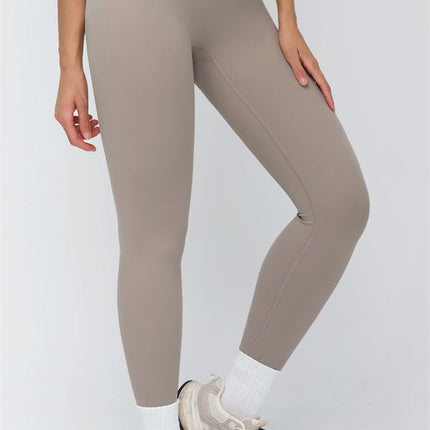 The Stride Crop Top Leggings 2-Piece Set