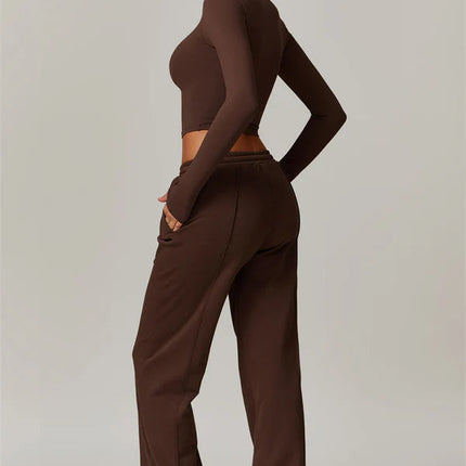 The Motion Crop Top Sweatpants 2-Piece Set