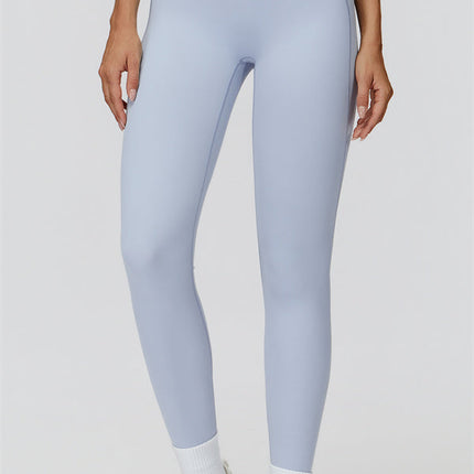 The Canyon Sports Bra Leggings 2-Piece Set